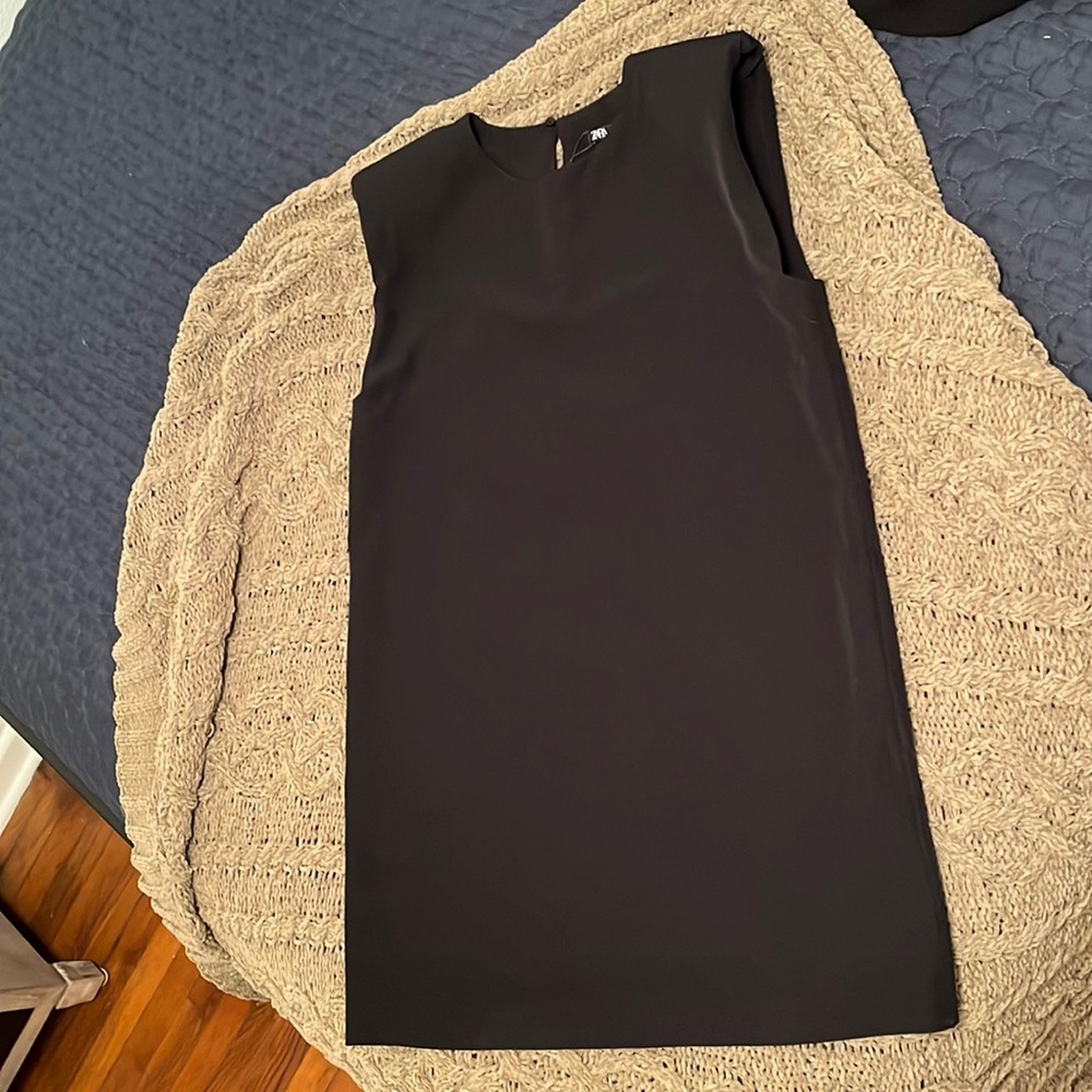 Zara shift dress size small